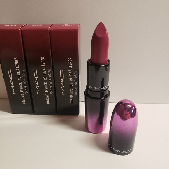 MAC Love Me Lipstick *MON COEUR* - Picture 3 of 6